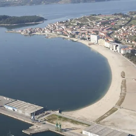 100 M Playa, Vilagarcía De Arousa. *